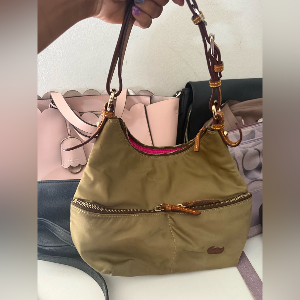 Womens Handbags Category And Unlisted Live Bags And Wallets